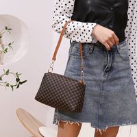 Women's Small Pu Leather Printing Streetwear Oval Zipper Shoulder Bag Crossbody Bag main image 5