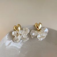1 Pair Vacation Heart Shape Petal Alloy Shell Drop Earrings main image 5