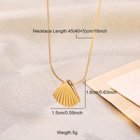 Casual Elegant Heart Shape Flower Shell Stainless Steel Plating Inlay Turquoise 18k Gold Plated Pendant Necklace sku image 1