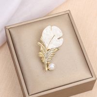 Simple Style Bow Knot Alloy Inlay Zircon Women's Brooches main image 2