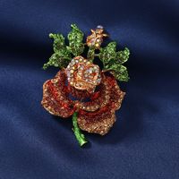 Elegante Retro Señora Flor Aleación Embutido Diamantes De Imitación Mujeres Broches sku image 4
