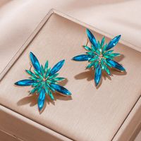 1 Pair Luxurious Shiny Pentagram Inlay Arylic Alloy Artificial Gemstones Ear Studs main image 2