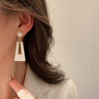 1 Pair Elegant Geometric Inlay Arylic Alloy Artificial Pearls Drop Earrings main image 1