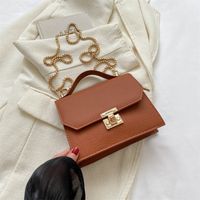 Women's Medium Pu Leather Solid Color Streetwear Square Lock Clasp Shoulder Bag Crossbody Bag Chain Bag sku image 4