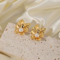 1 Pair Basic Simple Style Commute Leaf Flower Plating Inlay Copper Artificial Pearls 18k Gold Plated Ear Studs main image 2