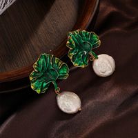 1 Pair Baroque Style Simple Style Irregular Leaf Copper Drop Earrings main image 6