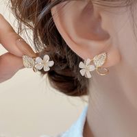 1 Pair Simple Style Leaves Flower Inlay Alloy Rhinestones Gold Plated Drop Earrings main image 1