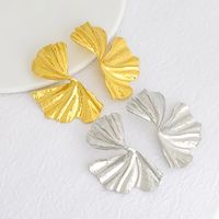 1 Pair Luxurious Leaves Plating Alloy Gold Plated Ear Studs main image 1