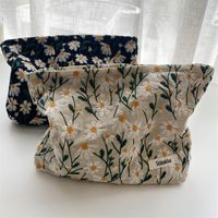 Women's All Seasons Cotton Flower Elegant Square Zipper Cosmetic Bag Square Bag main image 5