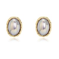 1 Pair Simple Style Oval Inlay Alloy Pearl Ear Studs main image 2