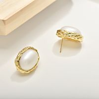 1 Pair Simple Style Oval Inlay Alloy Pearl Ear Studs main image 3