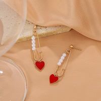 1 Piece Glam Novelty Paper Clip Heart Shape Plating Inlay Alloy Artificial Pearls Gold Plated Drop Earrings main image 4