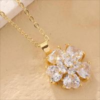 Wholesale Simple Style Round Flower Copper Plating Inlay K Gold Plated Zircon Necklace Pendant sku image 4