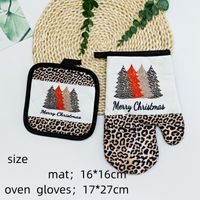 Modern Style Santa Claus Polyester Heat Resistant Gloves sku image 2