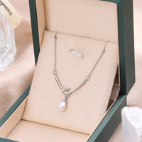 Elegant Lady Geometric Stainless Steel Artificial Pearl Women's Pendant Necklace sku image 2