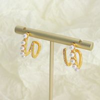 1 Paar Elegant Barocker Stil Geometrisch Überzug Inlay Titan Stahl Künstliche Perlen Zirkon 18 Karat Vergoldet Ohrringe main image 1
