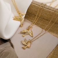 Moderner Stil Klassischer Stil Vogel Kupfer 18 Karat Vergoldet Zirkon Halskette Mit Anhänger In Masse main image 1