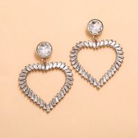 Koreanische Modetrends Retro High-end-herzohrringe Einfache Persönlichkeit Übertriebene Hohle Diamant-liebes Ohrringe sku image 3