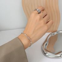 Corée Design Simple Bracelet Croix En Acier Au Titane Plaqué Bijoux En Or Véritable 18 Carats sku image 1