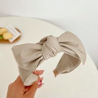 Elegant Lady Solid Color Bow Knot Cloth Hair Band sku image 2