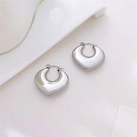 1 Paire Style Ig Forme De Cœur Évider Acier Inoxydable Des Boucles D'oreilles main image 4