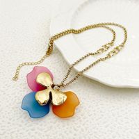 304 Stainless Steel Arylic 14K Gold Plated Casual Commute Plating Petal Acrylic Necklace main image 3