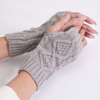 Women's Streetwear Solid Color Gloves 1 Pair main image 6