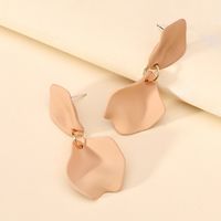 1 Pair Elegant Streetwear Petal Spray Paint Resin Zinc Alloy Drop Earrings sku image 9