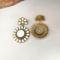 1 Pair Classical Retro Round Plating Inlay Alloy Turquoise Shell Gold Plated Drop Earrings main image 5
