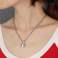Simple Style Classic Style Lock Stainless Steel Polishing Pendant Necklace main image 1