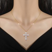 Acero Titanio Básico Estilo Moderno Estilo Coreano Embutido Cruzar Perlas Artificiales Collar Colgante main image 5