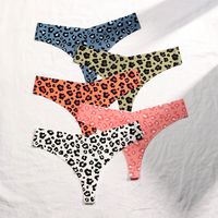 Leopard Seamless Low Waist Thong Panties main image 4