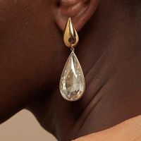 1 Paire Style Moderne Les Gouttelettes D'eau Incruster Le Cuivre Pierres Précieuses Artificielles Boucles D'oreilles main image 2