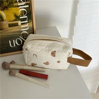 Women's Cotton Bear Cute Square Zipper Cosmetic Bag main image 3