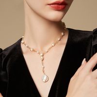 Elegant Lady Geometric Freshwater Pearl Copper Pendant Necklace In Bulk main image 6