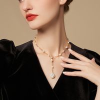 Elegant Lady Geometric Freshwater Pearl Copper Pendant Necklace In Bulk main image 2