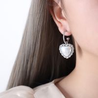 1 Pair Elegant Luxurious Queen Heart Shape Plating Inlay Alloy Artificial Pearls 18k Gold Plated Drop Earrings Ear Studs sku image 11