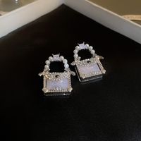 1 Par Estilo De Hadas Bolsa Embutido Aleación Perlas Artificiales Circón Aretes main image 3