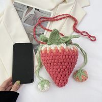 Women's Small Polyester Fruit Strawberry Cute Round String Crossbody Bag main image 5