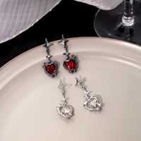 1 Pair Classic Style Heart Shape Alloy Drop Earrings main image 1