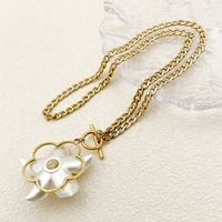 304 Stainless Steel 14K Gold Plated Classical Vintage Style Sweet Plating Flower Pearl Shell Pendant Necklace main image 3