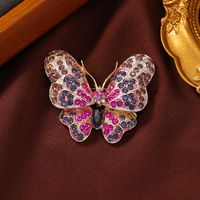 Retro Butterfly Alloy Rhinestone Women's Brooches main image 4