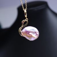 Elegant Simple Style Swan Freshwater Pearl Copper Pendant Necklace main image 5