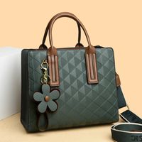 Women's Medium All Seasons Pu Leather Elegant Classic Style Handbag main image 4