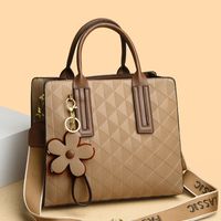 Women's Medium All Seasons Pu Leather Elegant Classic Style Handbag main image 2