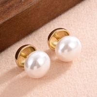 1 Pair Elegant Simple Style Solid Color Plating Inlay Copper Pearl 14k Gold Plated Ear Studs main image 3
