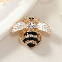 Modern Style Bee Alloy Inlay Artificial Gemstones Women's Brooches main image 3