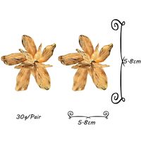 1 Pair Exaggerated Lady Roman Style Flower Plating Alloy Ear Studs main image 3