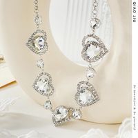 Elegante Señora Forma De Corazón Aleación Embutido Diamantes De Imitación Mujeres Collar main image 1