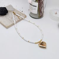 Simple Style Heart Shape Glass Beaded Women's Pendant Necklace main image 3